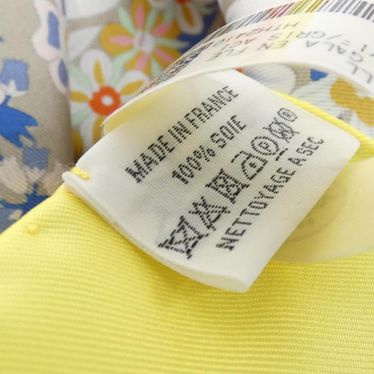 Hermes Brides de Gala en Fleurs Carre Scarf Jaune Vif — view 4