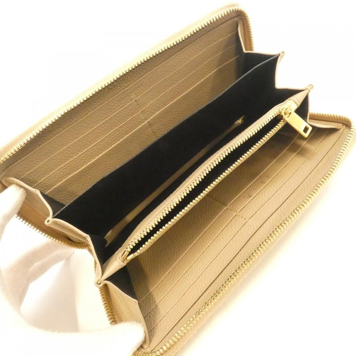 Saint Laurent Wallet Beige — view 7