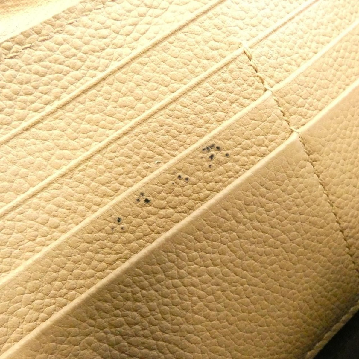 Saint Laurent Wallet Beige — view 10