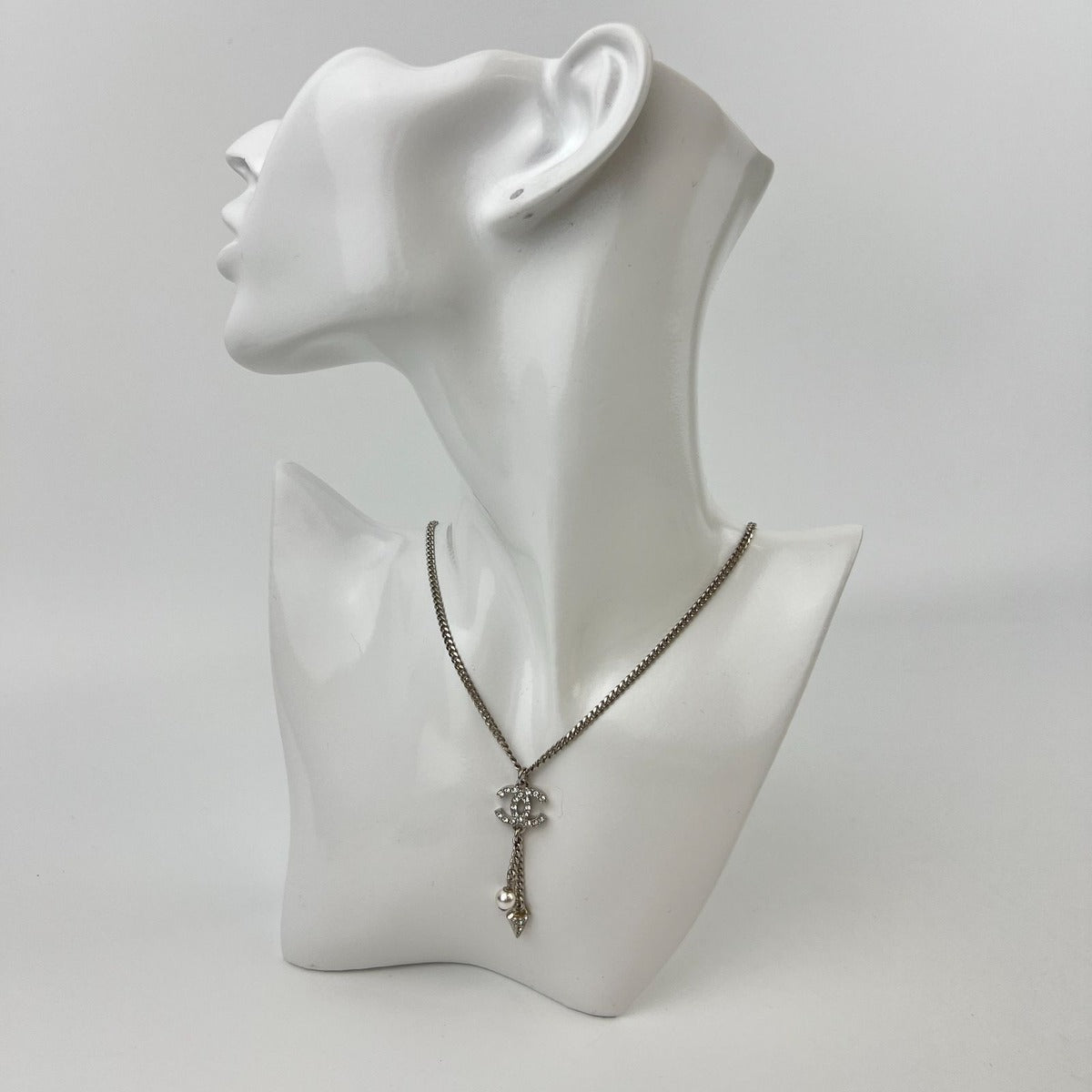 Chanel CC Logo Necklace Silver Vintage