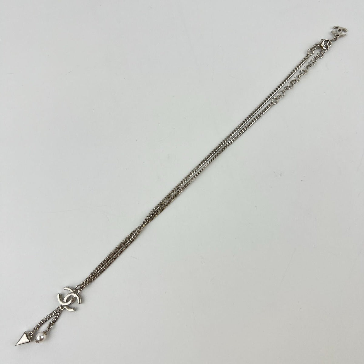 Chanel CC Logo Necklace Silver Vintage — view 2