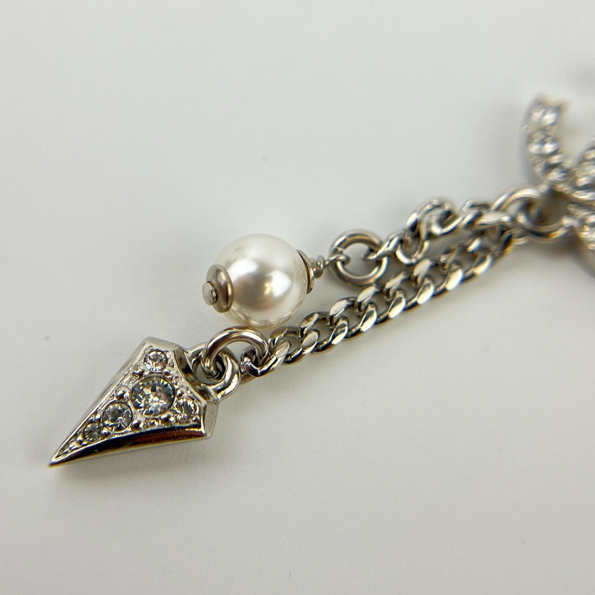 Chanel CC Logo Necklace Silver Vintage — view 4
