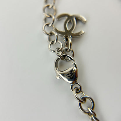 Chanel CC Logo Necklace Silver Vintage — view 9