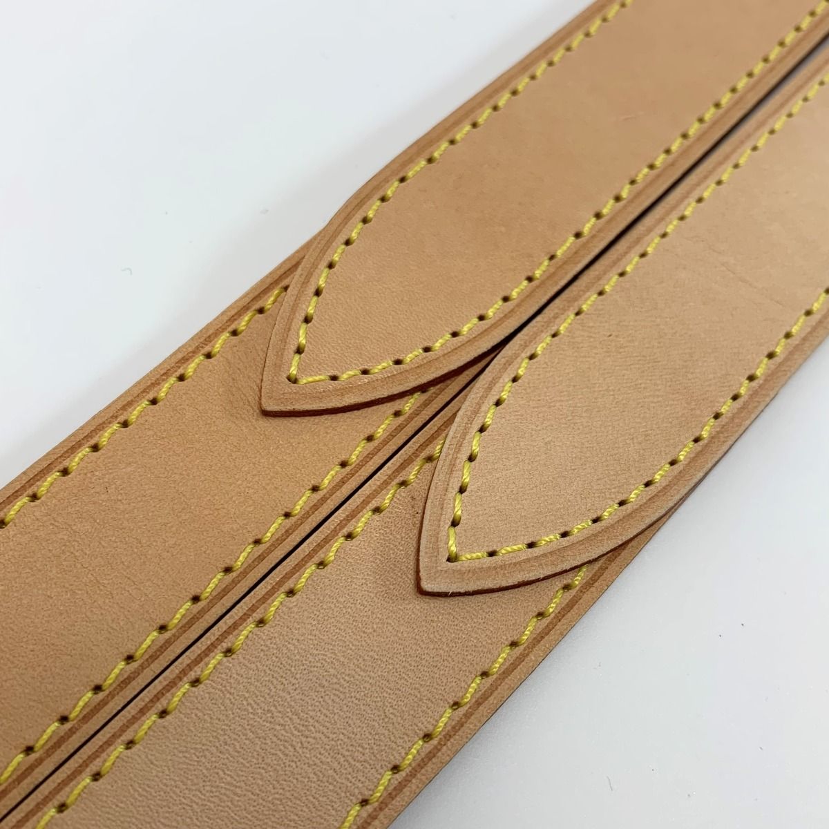 Louis Vuitton Leather Leather Beige J54316 152cm (59.84in) Bag Accessories