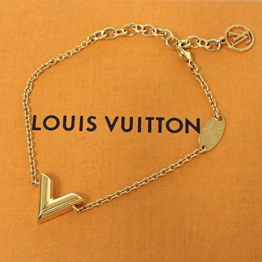 Louis Vuitton Bre Leather Essential V Gold Accessory 36 Bs177