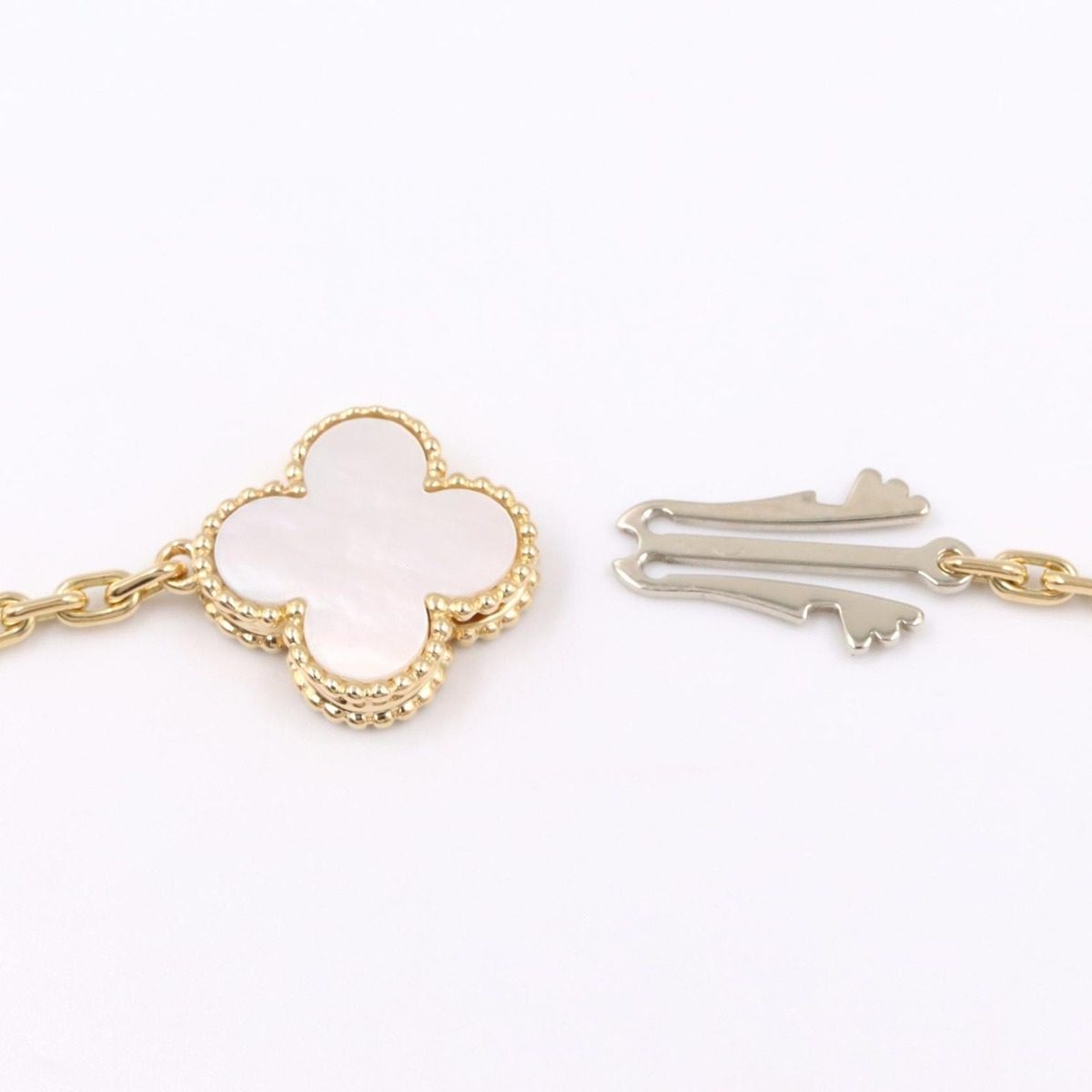 Van Cleef & Arpels Necklace Lucky Alhambra Long 12 Motifs 18k — view 7