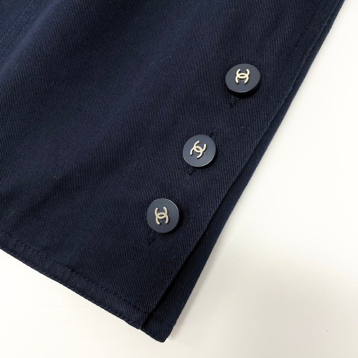 Chanel Cd2 Knee Length Skirt Tight CC Logo Button 42 Navy Cotton — view 8