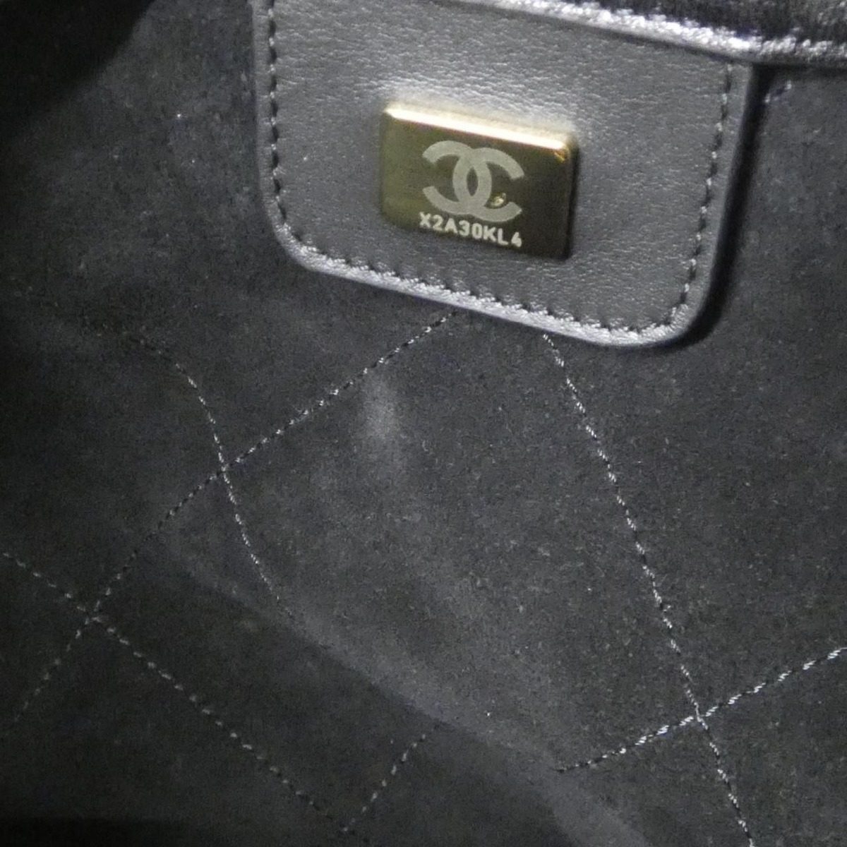Chanel Shoulder Bag Black — view 9