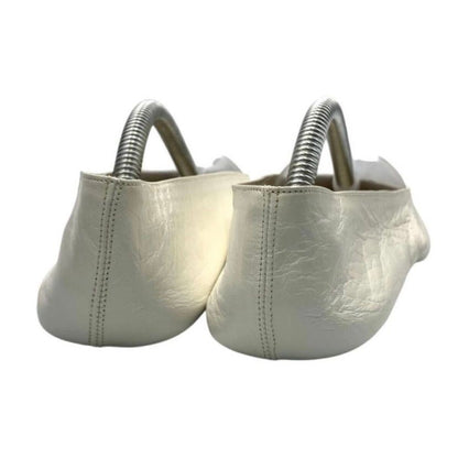 Chanel Flat Shoes with Leather Pouch Punching CC Logo White — view 7