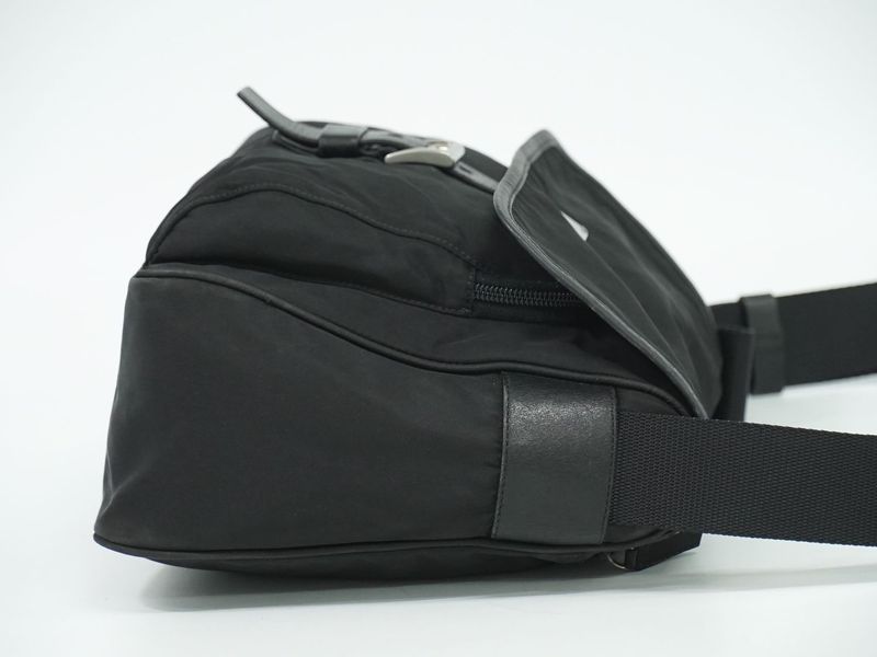 Authentic Prada Nylon Shoulder Bag Pochette Black Bag Pre-owned [follow-up