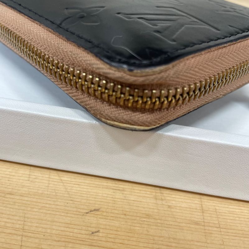 Louis Vuitton Monogram Matte Vernis Zippy Wallet A25-1337