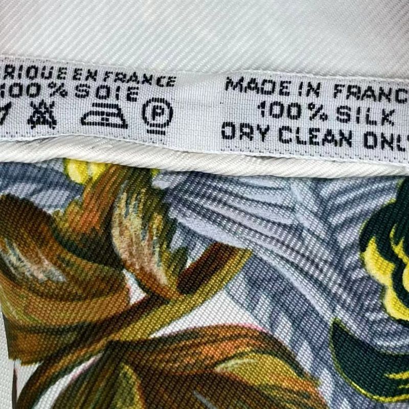 Hermes Scarf Carre 90 Silk Regina Her Majesty The Queen White