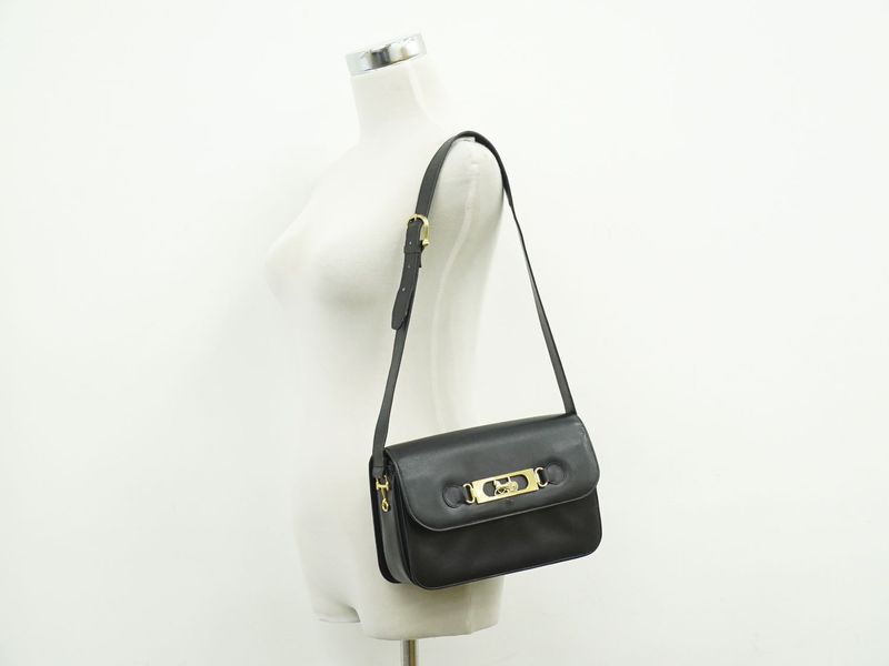 Authentic Celine Carriage Hardware Shoulder Bag Leather Black Bag Pre-owned