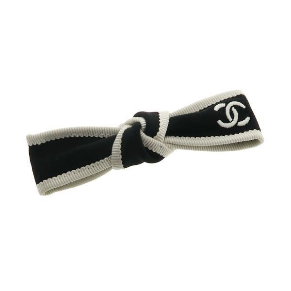 Chanel Barrette