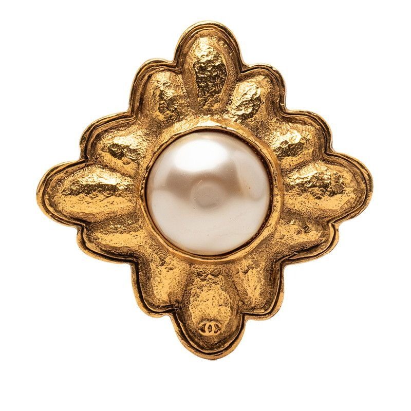 Chanel CC Logo Diamond Motif Brooch Gold Plated Faux Pearl