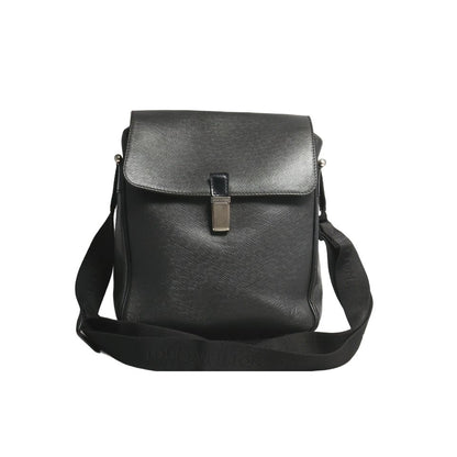 Louis Vuitton Taiga Leather Shoulder