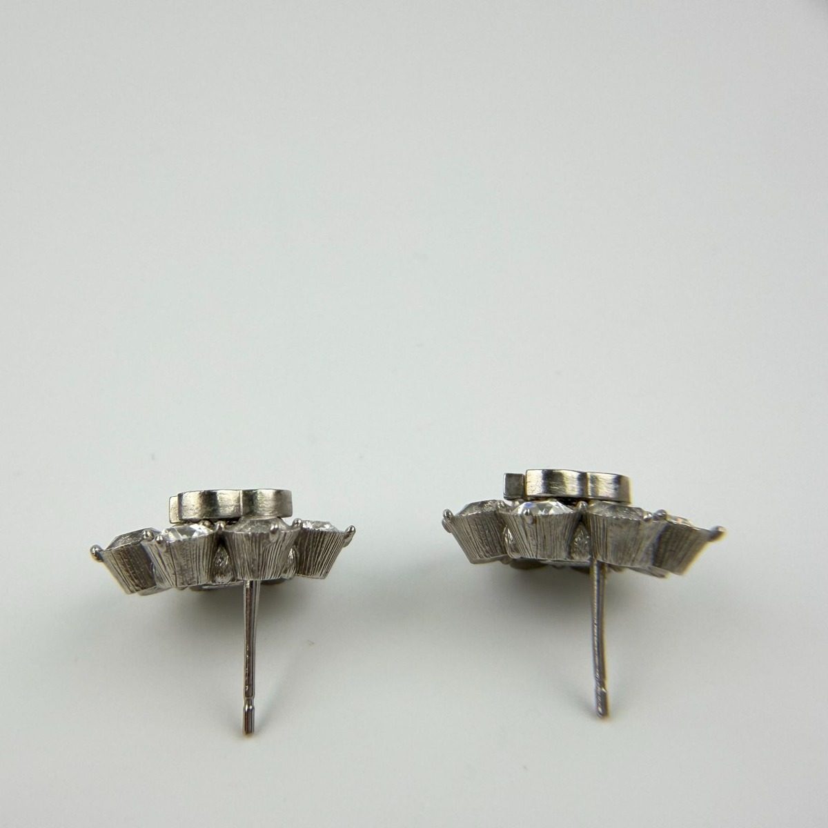Chanel CC Logo Earrings Silver Vintage — view 5