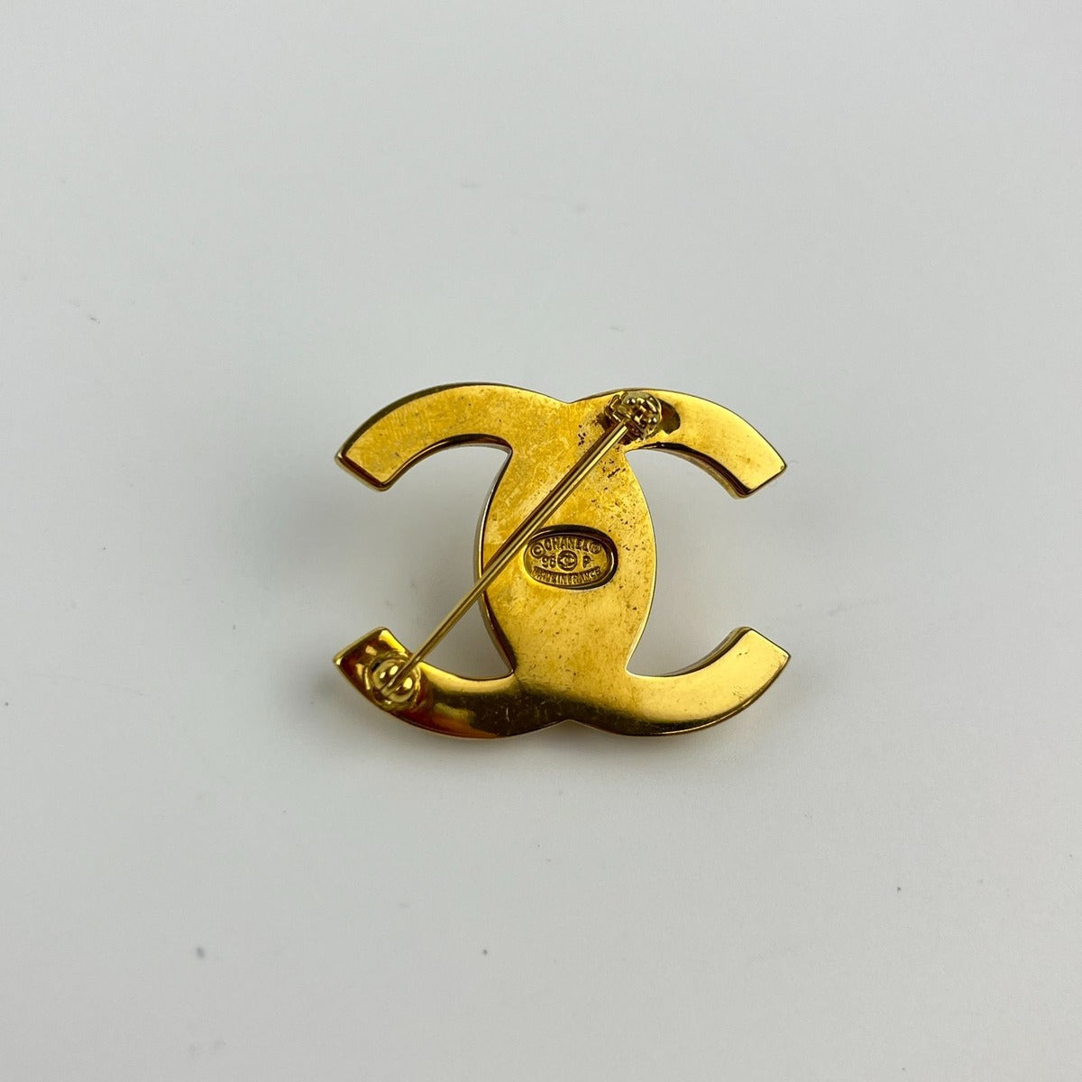Chanel CC Logo Brooch Gold Turnlock Vintage — view 2