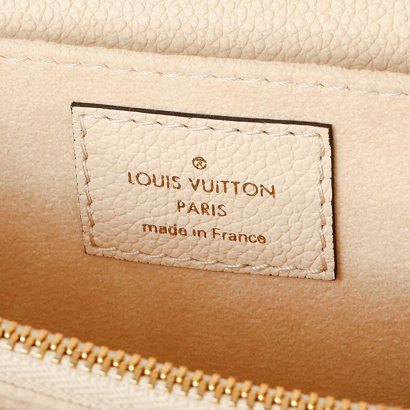 Louis Vuitton Shoulder Bag Pochette Metis EW Clesme