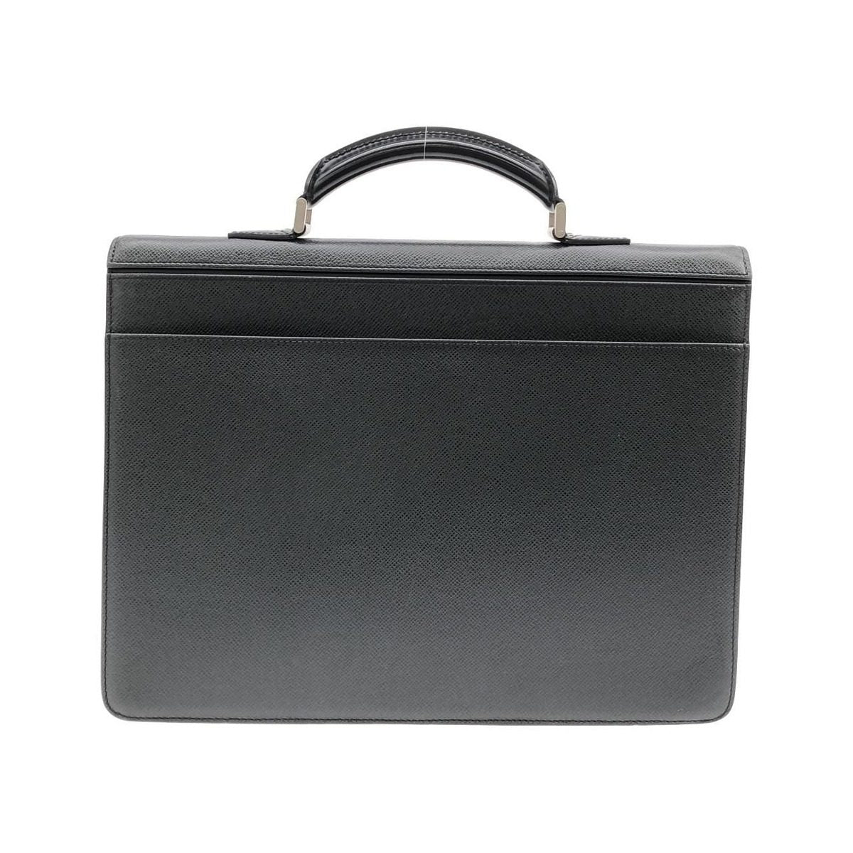 Louis Vuitton Taiga Lagito Bag — view 2