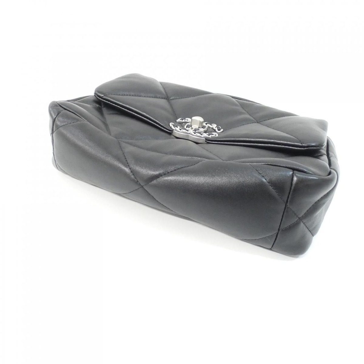 Chanel 19 Line Shoulder Bag — view 3