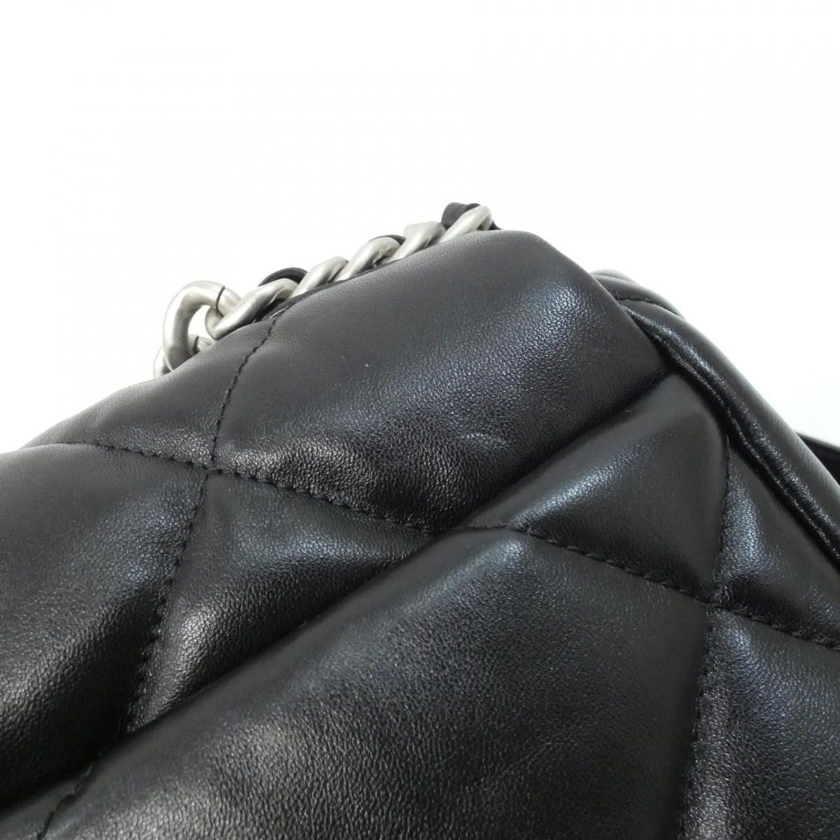Chanel 19 Line Shoulder Bag — view 7