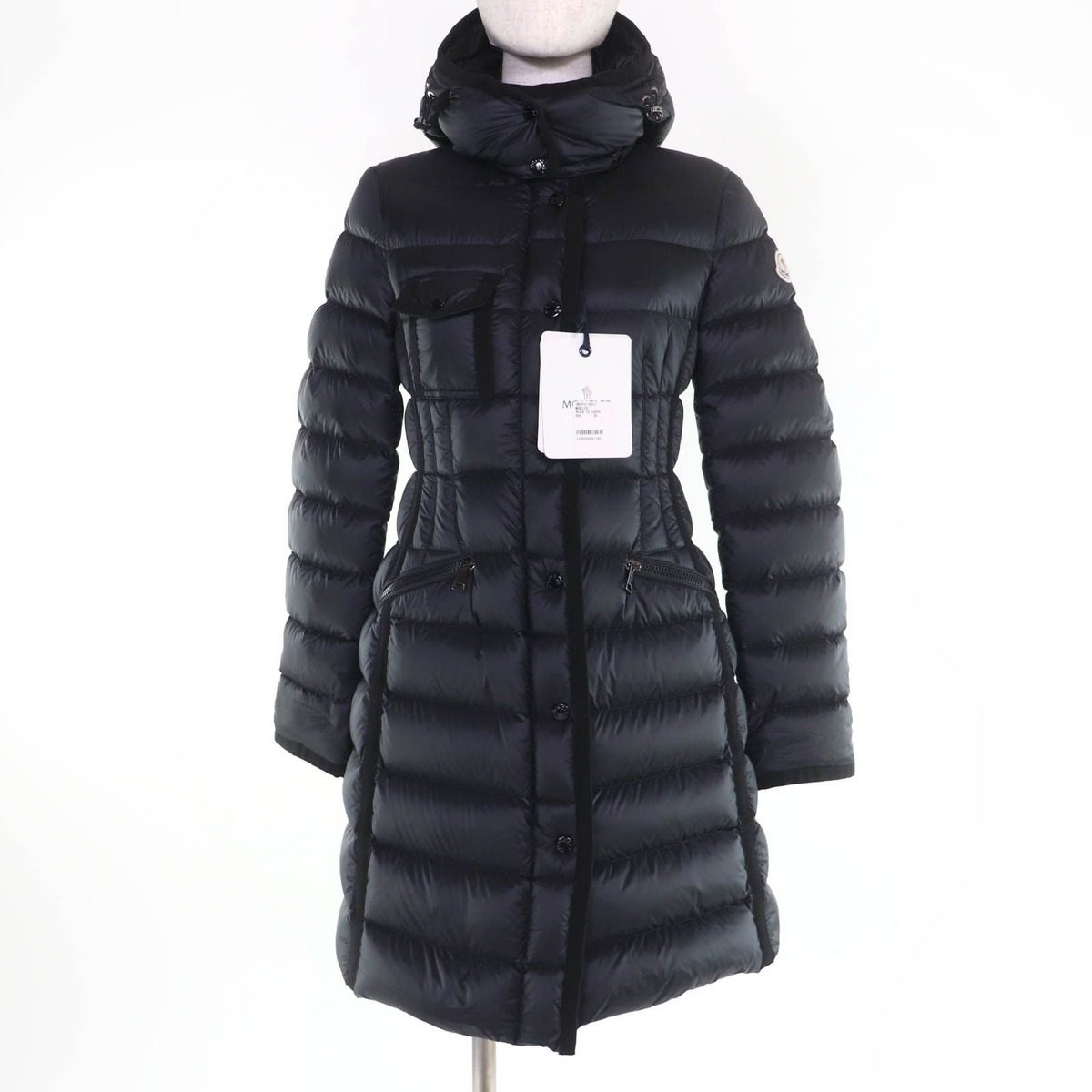Moncler Hermine Logo Patch Hooded Down Coat Black 00