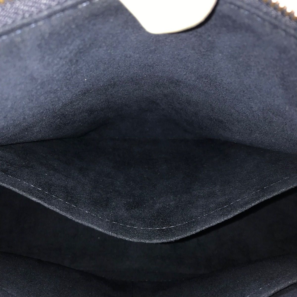 Louis Vuitton Monogram Empreinte Tote MM Shoulder Bag — view 8