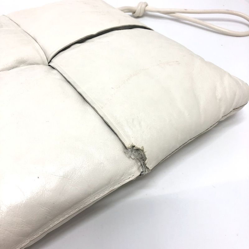 Bottega Veneta Clutch Bag Maxi Intrecciato Leather White