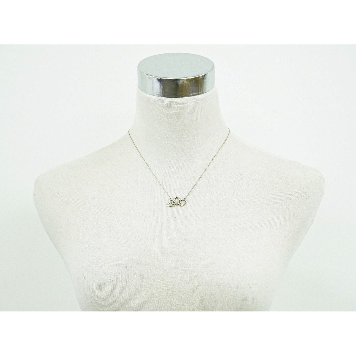 Tiffany & Co Triple Heart 925 Necklace Pendant Silver — view 7