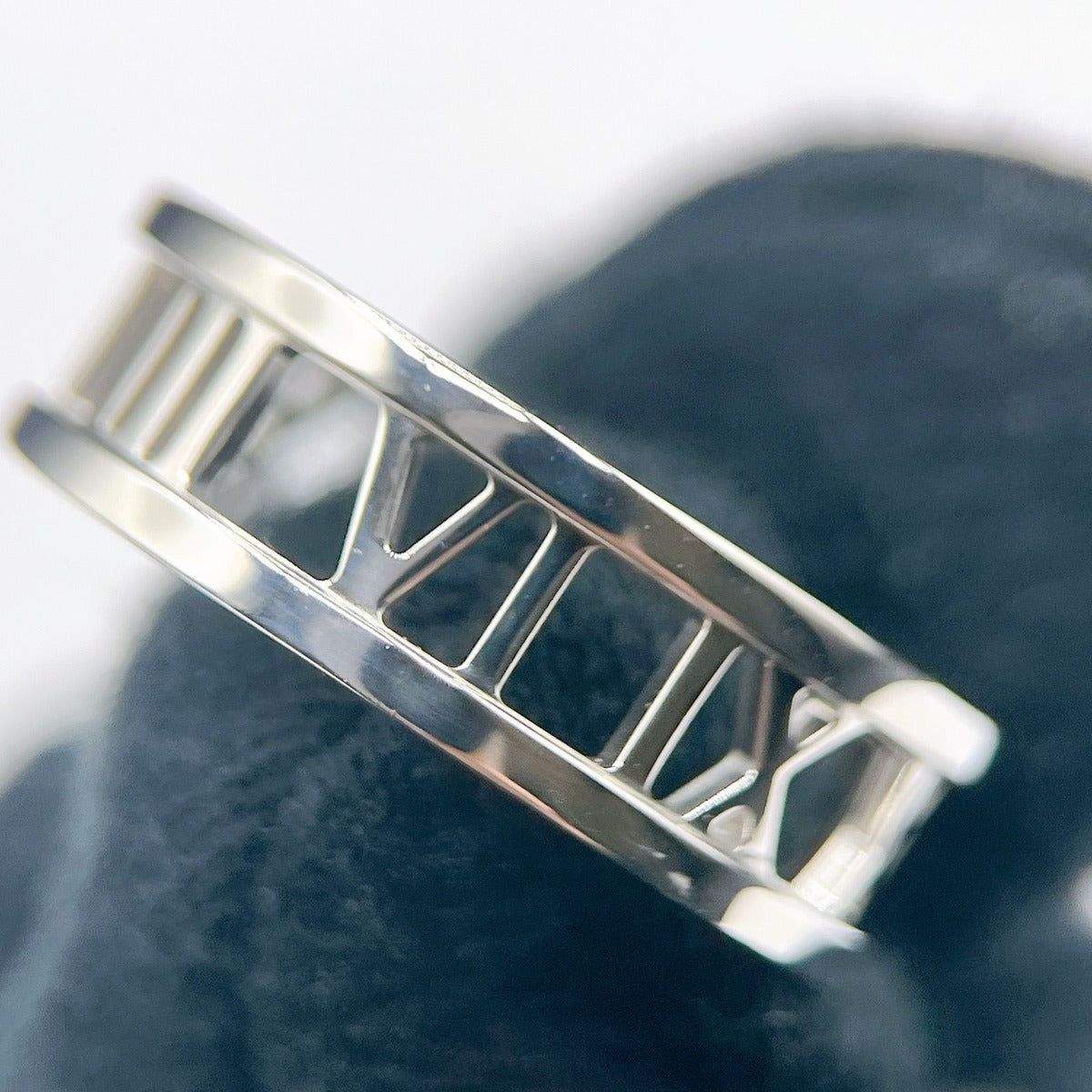 Tiffany & Co. Open Atlas White Gold Ring — view 9