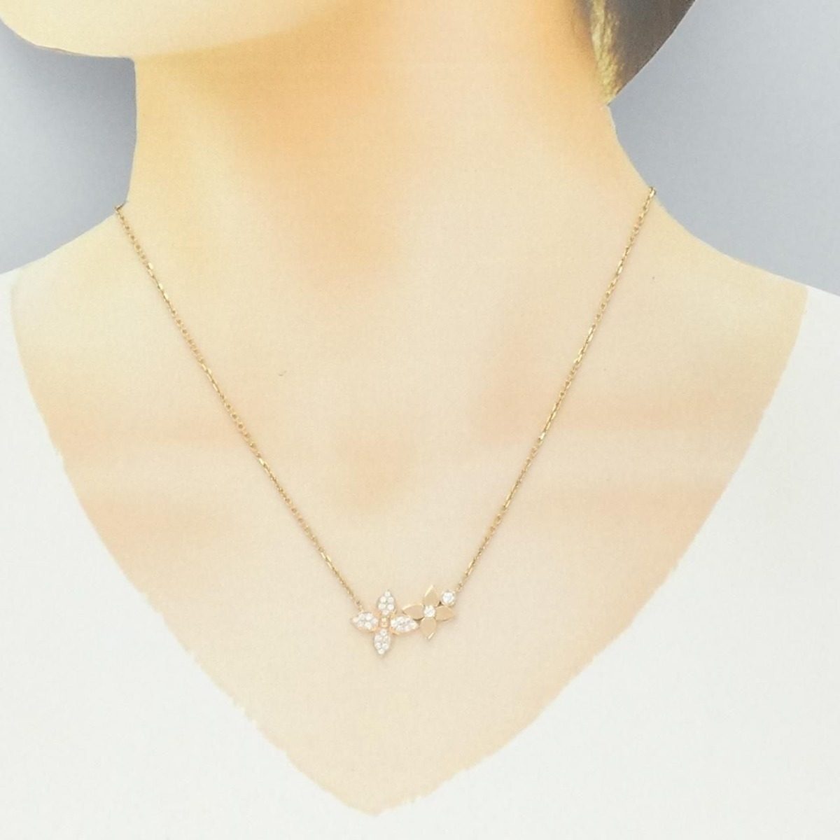 Louis Vuitton Star Blossom Double Necklace — view 6