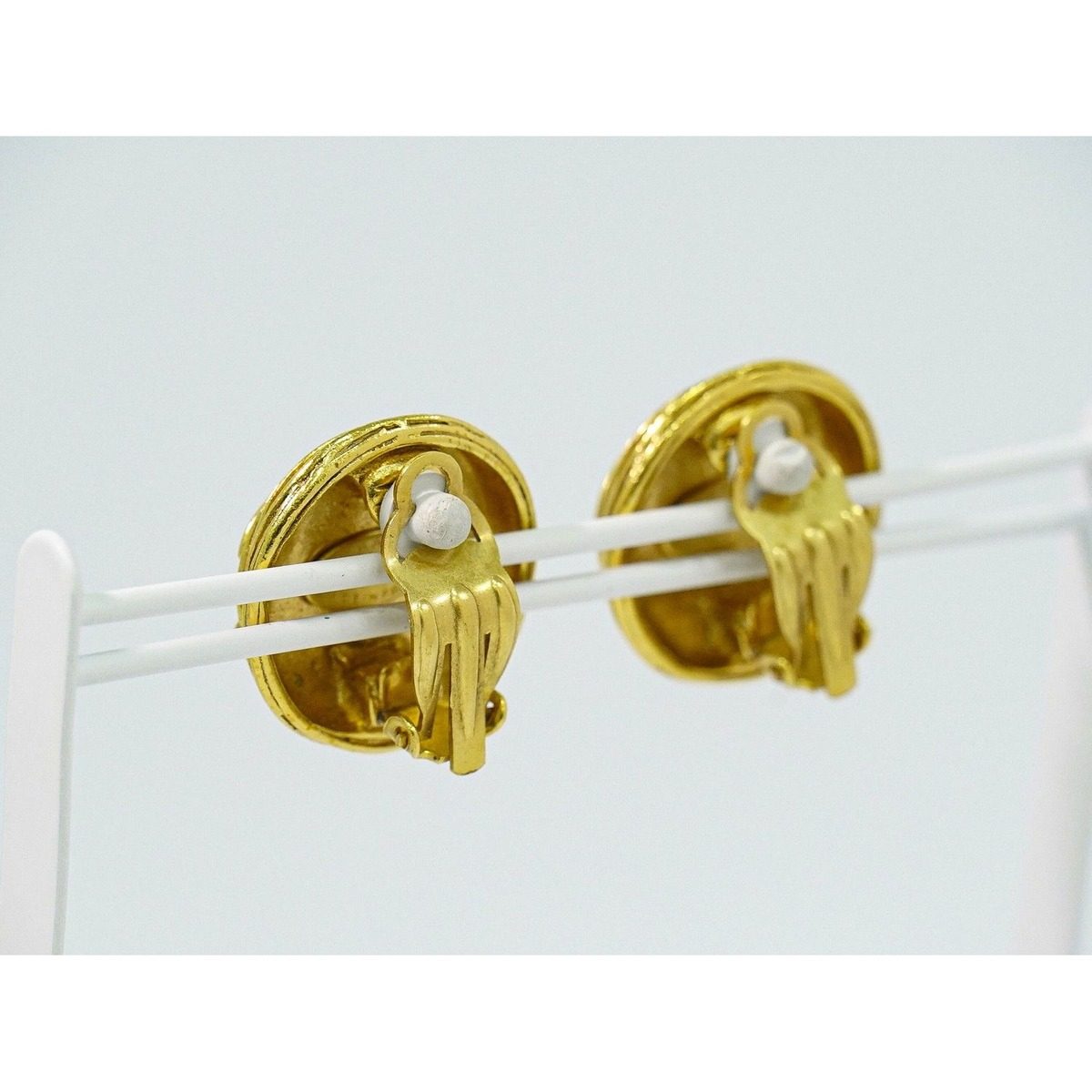 Chanel CC Logo Earrings Gold Plated — view 8