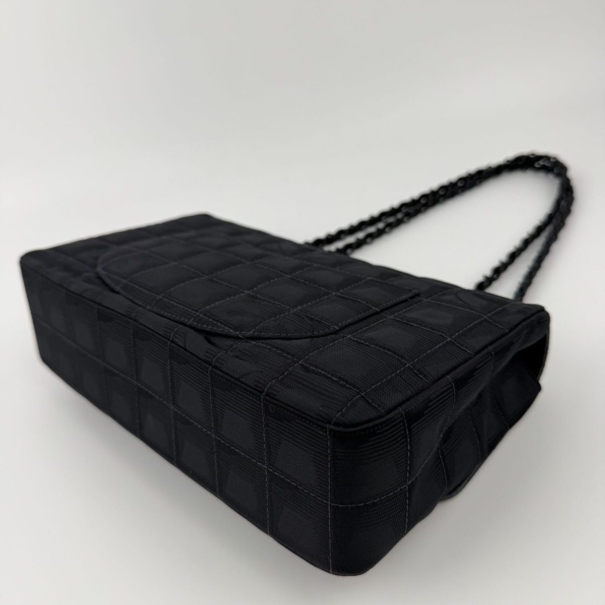 Chanel CC Logo New Travel Chain Shoulder Bag Black Nylon Vintage — view 12