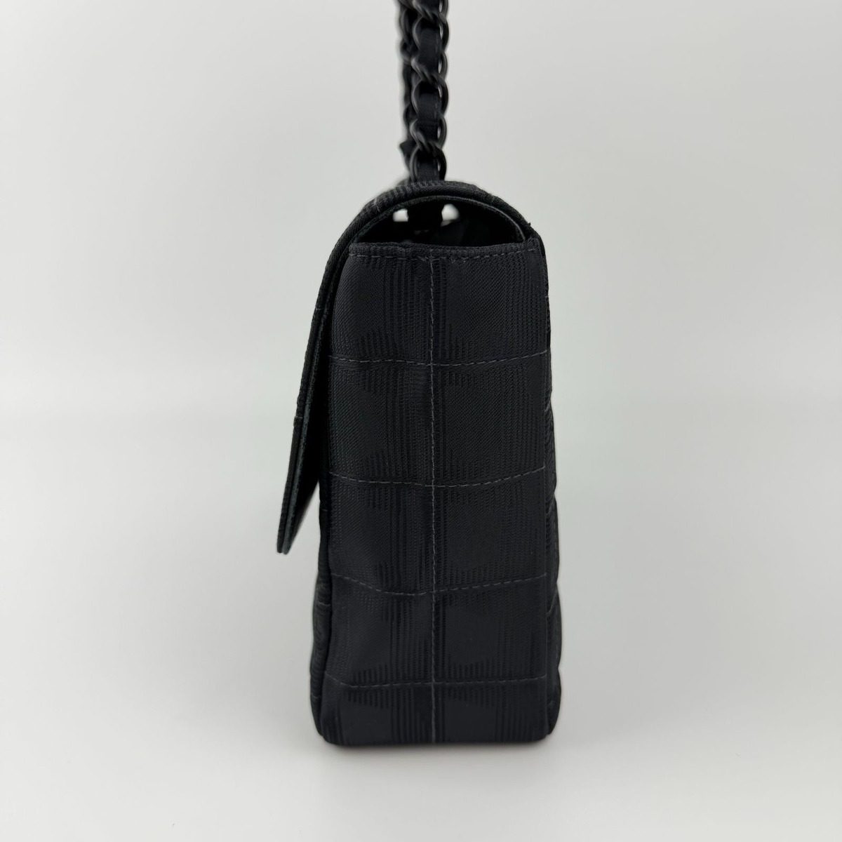 Chanel CC Logo New Travel Chain Shoulder Bag Black Nylon Vintage — view 6