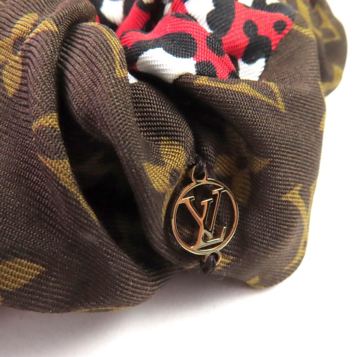 Louis Vuitton 100% Silk with Lvhardware — view 4