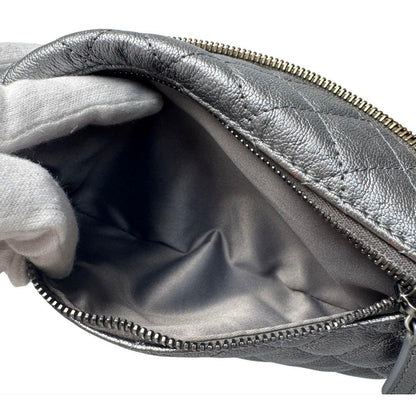 Chanel Waist Bag Silver Leather No 19 — view 14