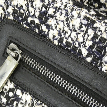 Chanel Vintage Shoulder Bag — view 8