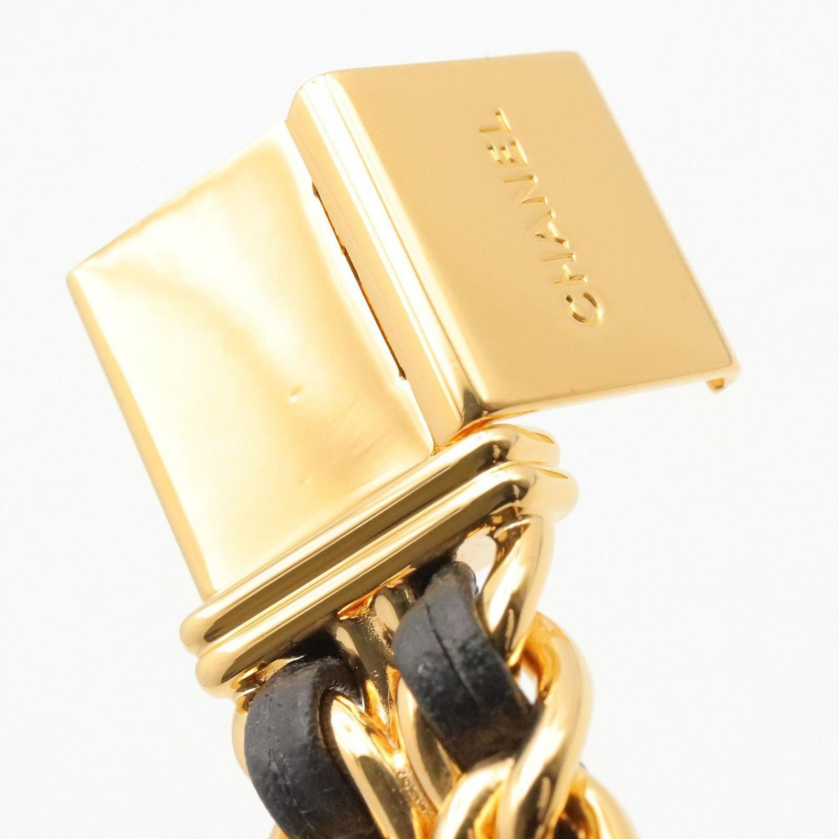 Chanel Watch Premiere M Black Leather — view 11