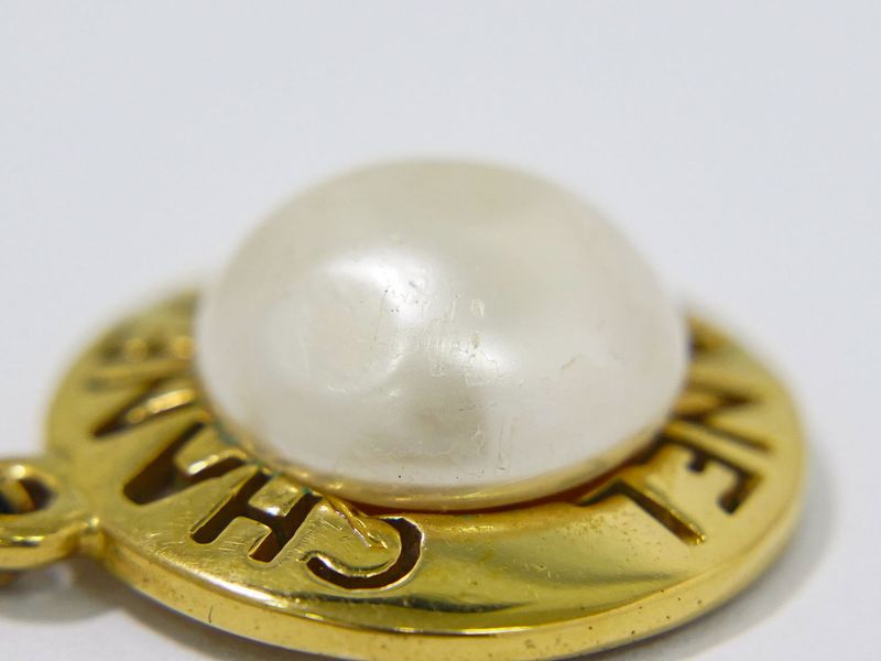 Authentic Chanel Coco Mark Faux Pearl Pendant Top Pen Top GP Gold Plated White