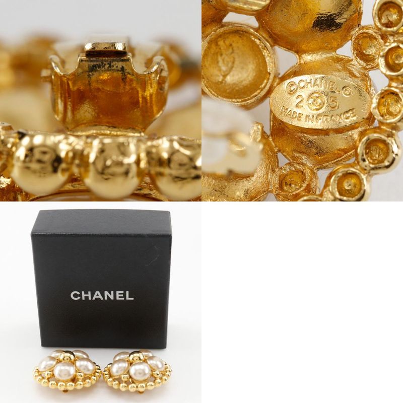 Chanel Vintage Gold Plated And Faux Pearl 25 Ladies 54.3g Earring