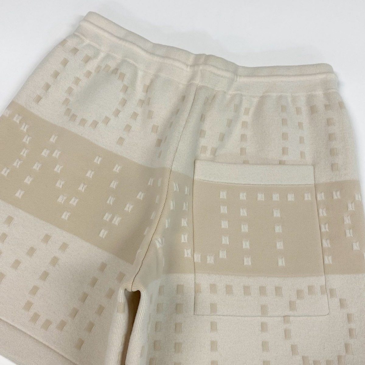 Louis Vuitton Chunky Stripe Logo Jacquard Shorts M Ivory — view 5