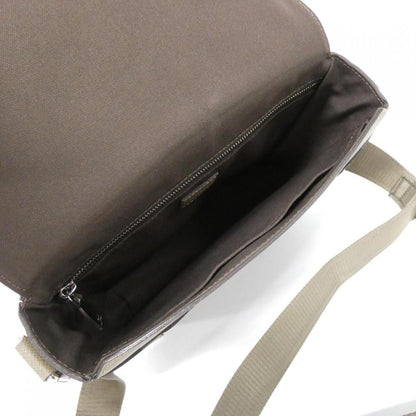 Louis Vuitton Taiga Roman Shoulder Bag — view 9