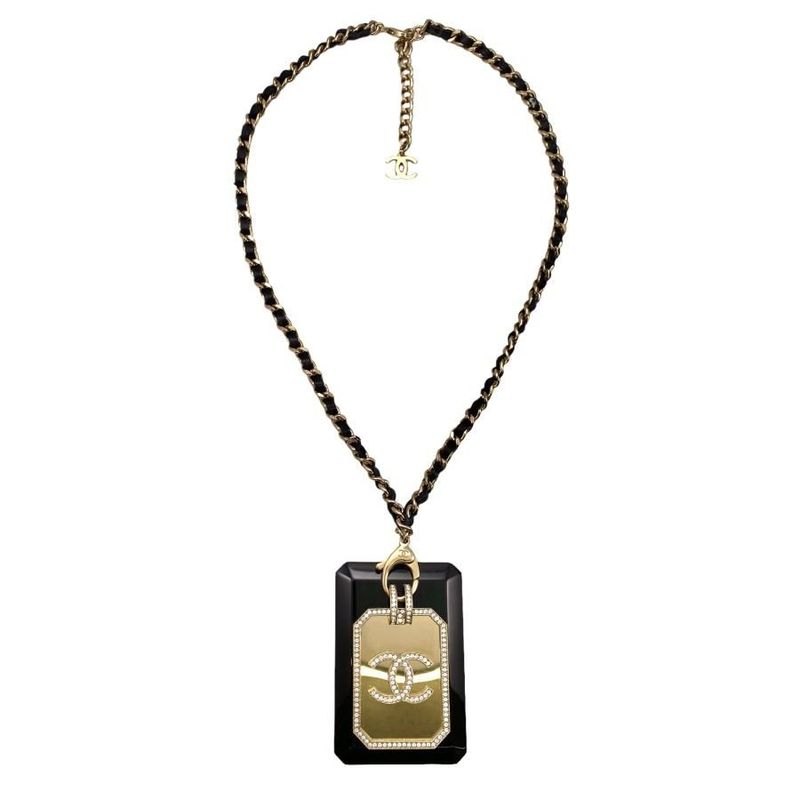 Chanel Ab6421 B06189 Nd228 Chain Necklace Card Case Black Gold Hardware with