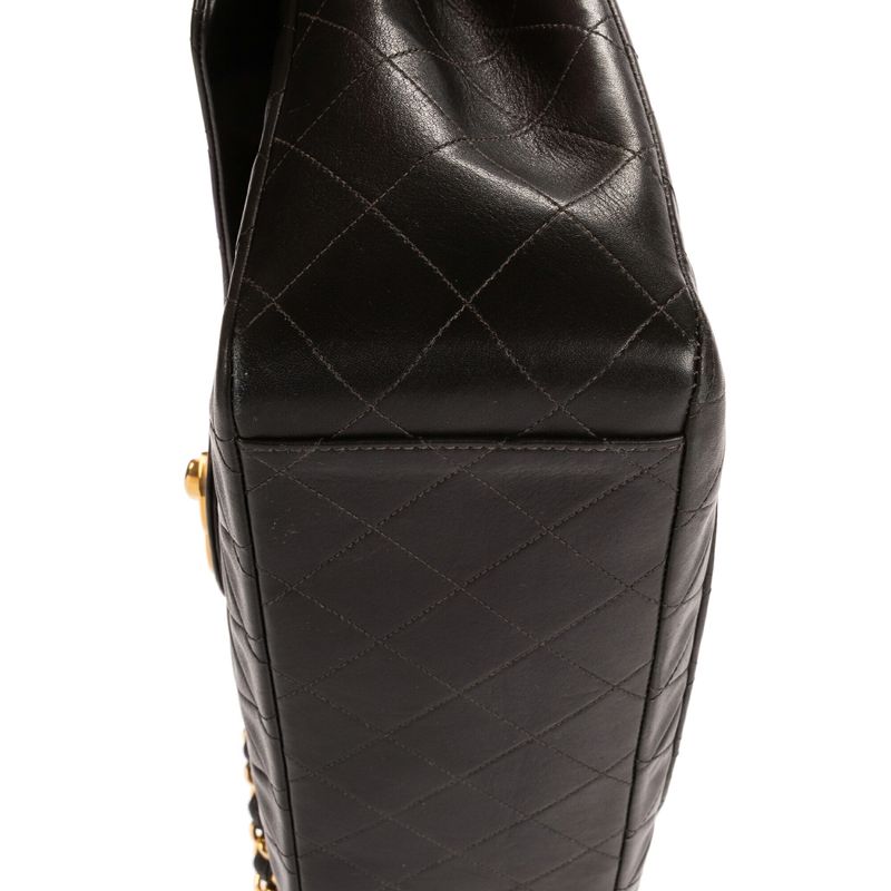 Chanel Maxi Jumbo Vintage Single Flap Black Smooth Scuff Zar A