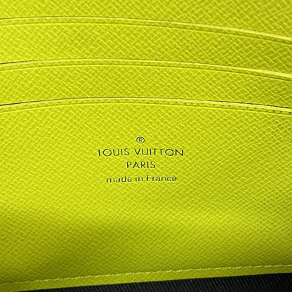 Louis Vuitton Pouch Taiga Llama Pochette Discovery PM M30281 Jeanne Men's