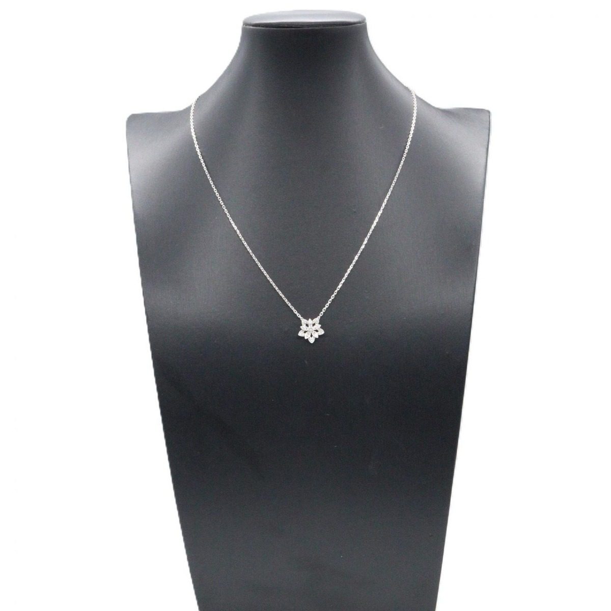 Van Cleef & Arpels Necklace Lotus Diamond Mini 38 42.5 cm 18k White Gold — view 6