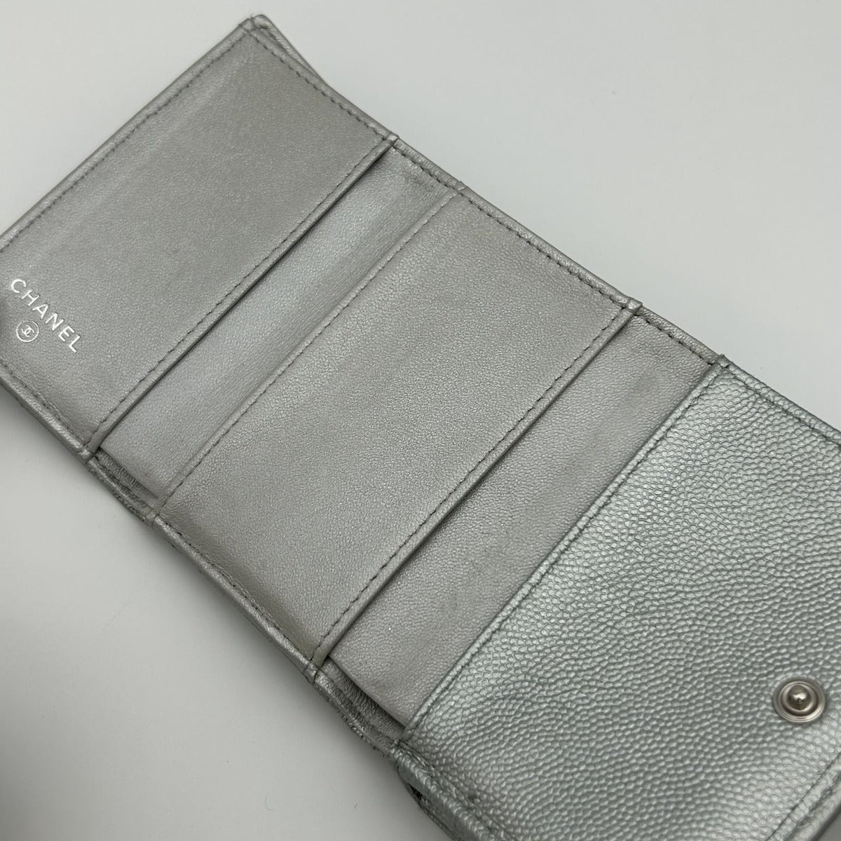 Chanel Compact Wallet Quilted — view 7
