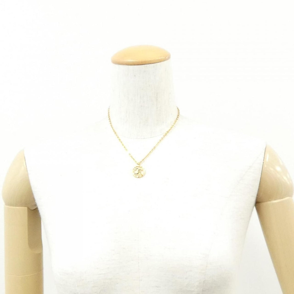 Chanel Vintage Necklace Black — view 5