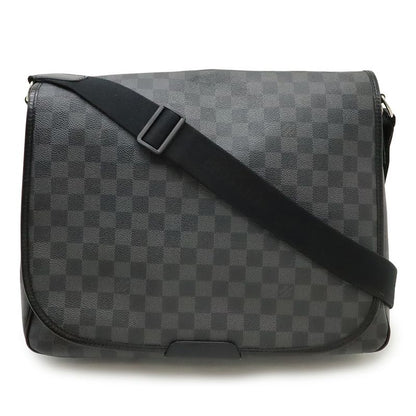 Louis Vuitton Damier Graphite Daniel GM Messenger Bag Shoulder Bag Crossbody